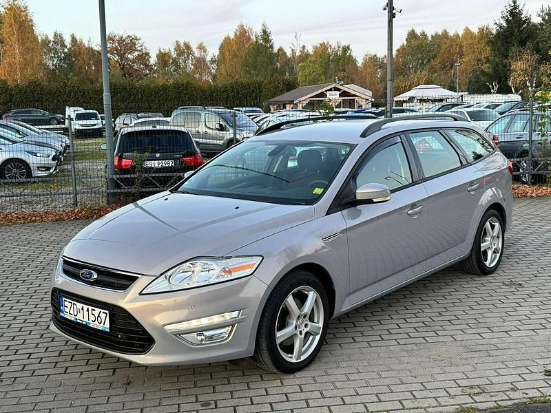 Szary Używany 2010 Ford Mondeo Kombi | 19 900 zł (Uczciwa cena) - Obraz 1/4