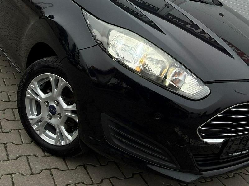 Używany Ford Fiesta 80 KM (58 kW) 2014 Czarny (metalik) Hatchback
