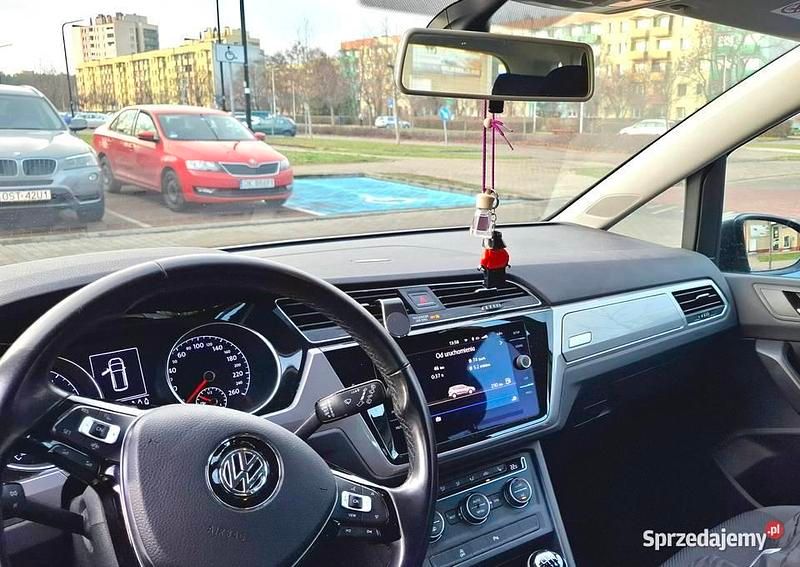 Używany 2019 VW Touran Minivan | 82 000 zł - Obraz 1/4