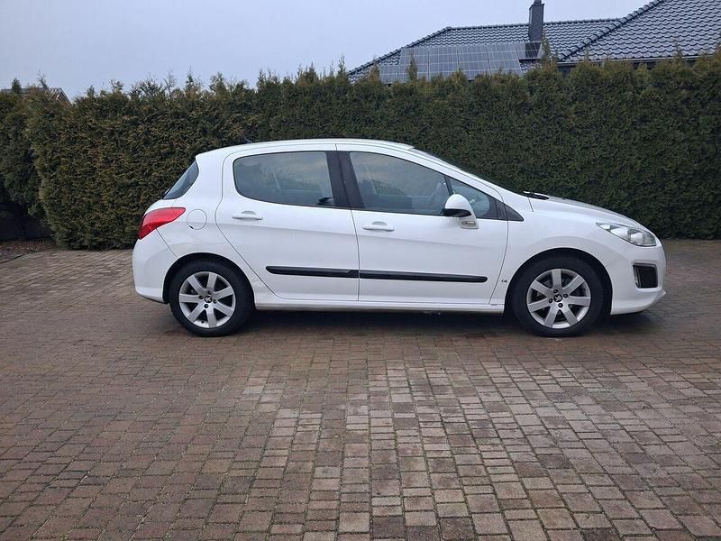 Używany Peugeot 308 2012 Biały Hatchback