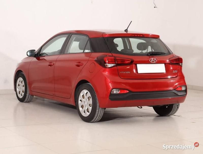 Używany Hyundai i20 84 KM (61 kW) 2019 Czerwony Hatchback