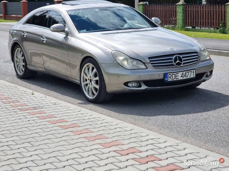 Używany 2005 Mercedes CLS500 | 35 000 zł - Obraz 1/4