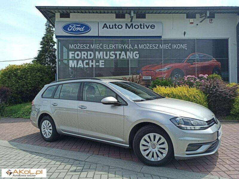 Srebrny (metalik) Używany 2018 VW Golf VII Sedan/Limuzyna | 48 699 zł (Uczciwa cena) - Obraz 1/4