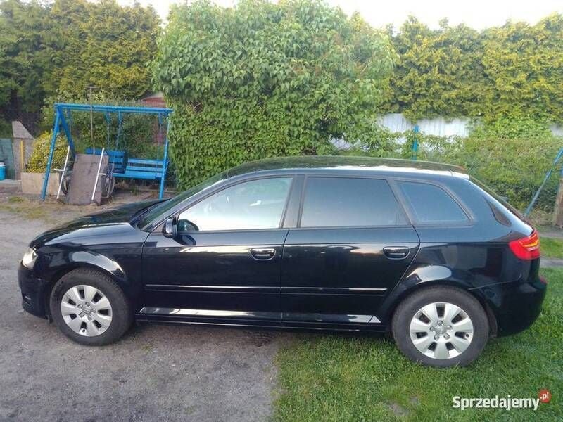 Używany Audi A3 Sportback 2010 Czarny Hatchback