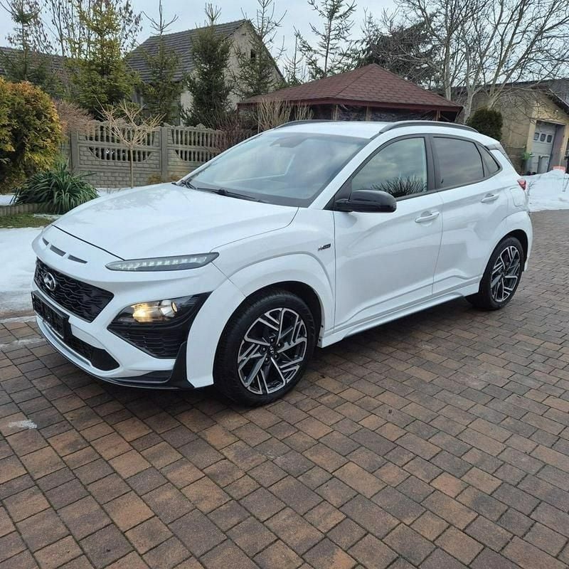 Używany Hyundai Kona 120 KM (88 kW) 2022 Biały SUV