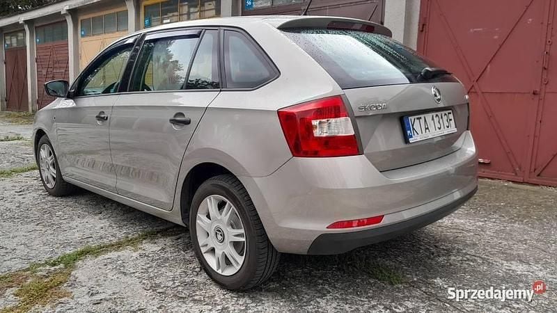 Szary Używany 2013 Skoda Rapid Hatchback | 25 000 zł (Uczciwa cena) - Obraz 1/3