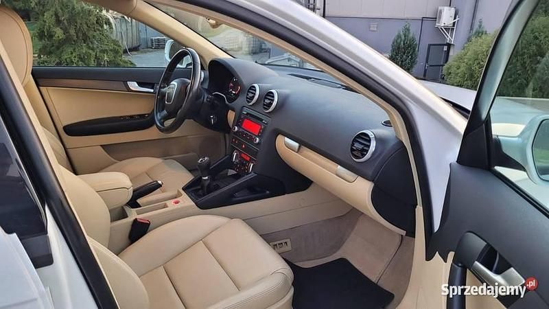 Używany Audi A3 105 KM (77 kW) 2011 Biały Hatchback