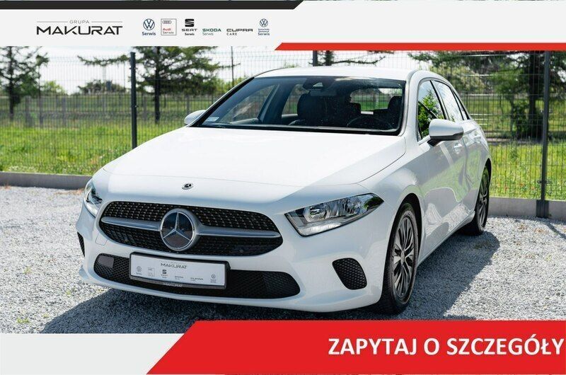 Biały Używany 2021 Mercedes A180 Style Hatchback | 97 800 zł (Uczciwa cena) - Obraz 1/4