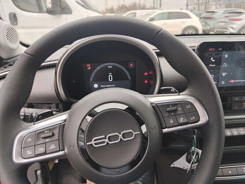 Lakier pastelowy biały gelato Nowe 2025 Fiat 600 SUV | 83 676 zł (Dobra cena) - Obraz 1/4