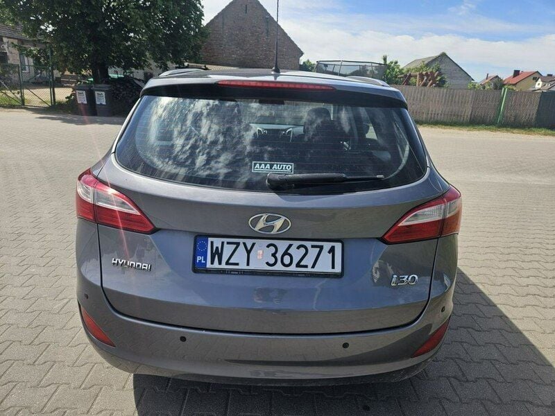Używany Hyundai i30 90 KM (66 kW) 2013 Szary (metalik) Kombi