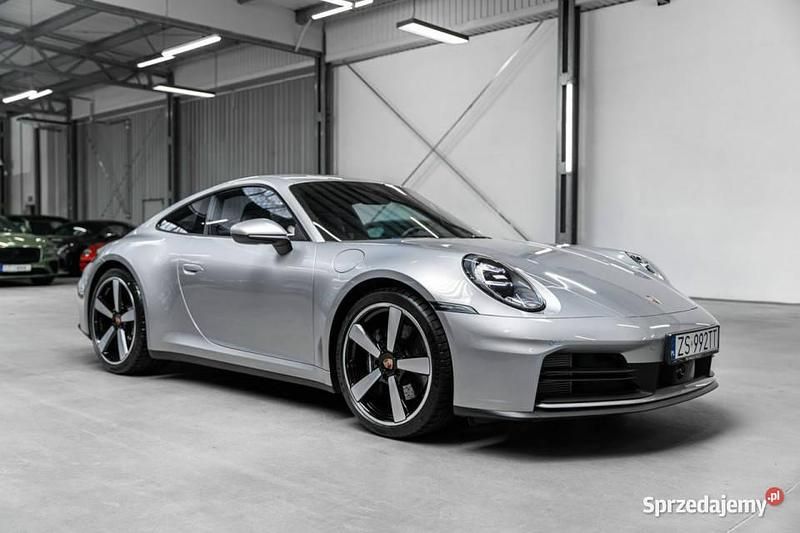 Używany Porsche 911 Carrera Sport 394 KM (289 kW) 2024 Srebrny Coupe