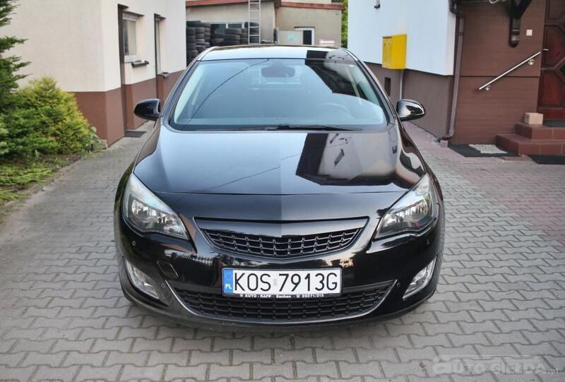 Czarny Używany 2010 Opel Astra Hatchback | 22 490 zł - Obraz 1/4