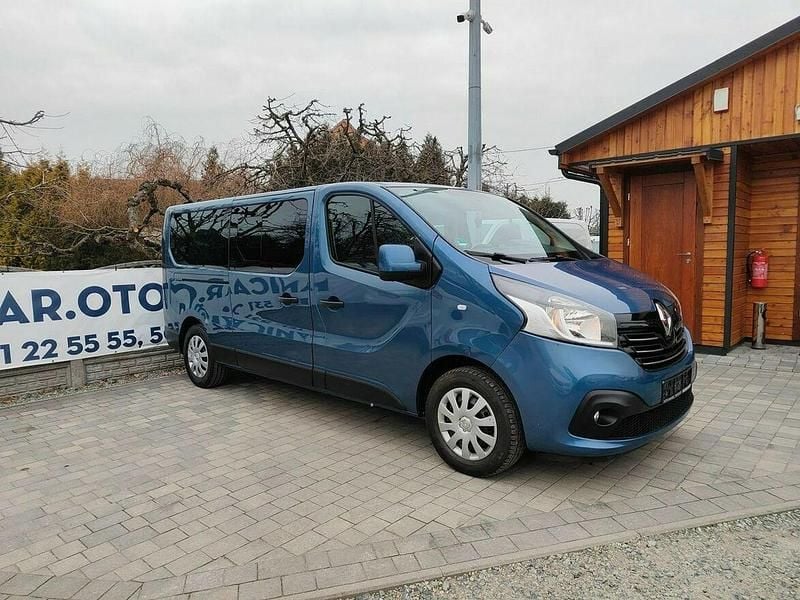 Niebieski (metalik) Używany 2018 Renault Trafic Van | 54 900 zł (Super Cena) - Obraz 1/4