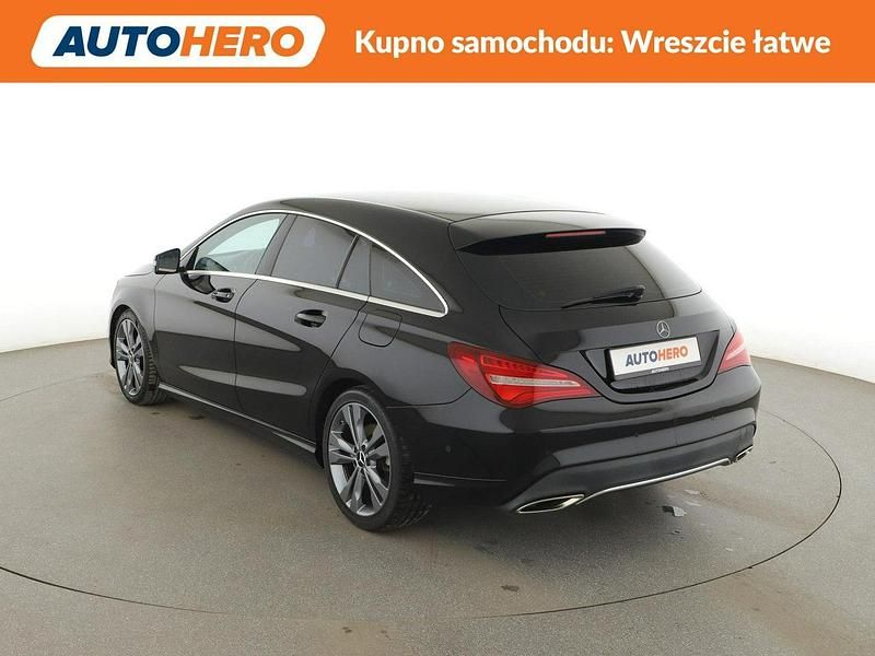 Używany Mercedes CLA180 122 KM (89 kW) 2016 Czarny Sedan/Limuzyna