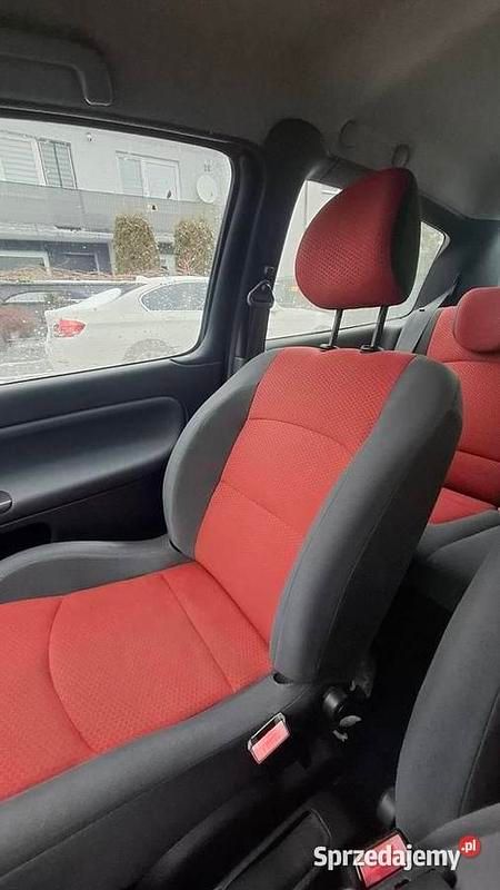 Używany Renault Clio II 2003 Czerwony Hatchback