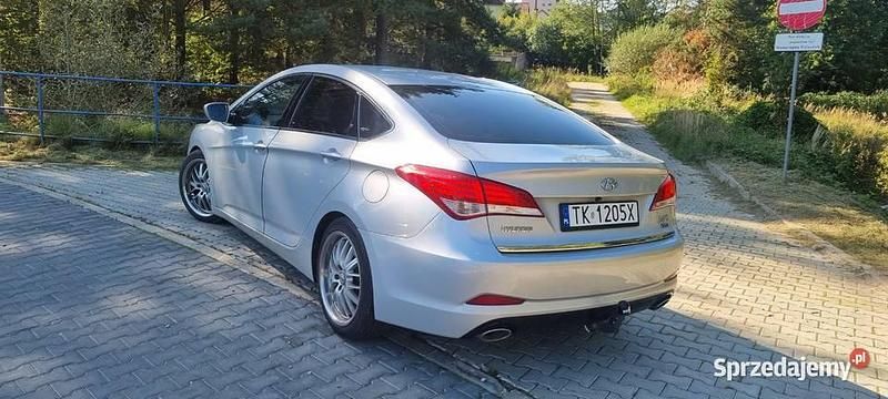 Używany Hyundai i40 2014 Srebrny Sedan/Limuzyna