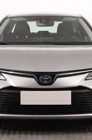 Używany Toyota Corolla 122 KM (89 kW) 2022 Srebrny Sedan/Limuzyna