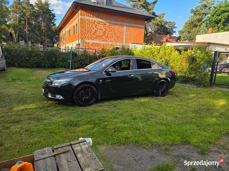 Czarny Używany 2010 Opel Insignia Cosmo Sedan/Limuzyna | 25 000 zł (Drogi) - Obraz 1/4