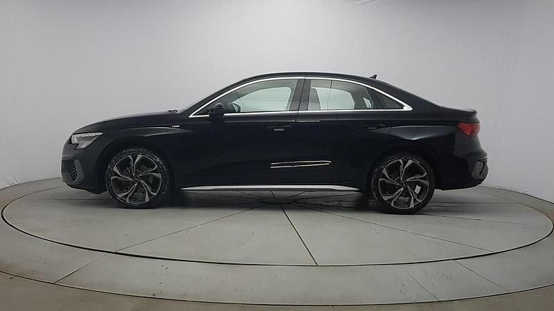 Używany Audi A3 S-Line 150 KM (110 kW) 2023 Czarny Sedan/Limuzyna