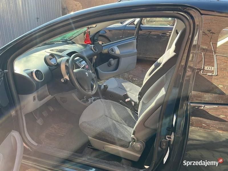 Używany Peugeot 107 2007 Czarny Hatchback