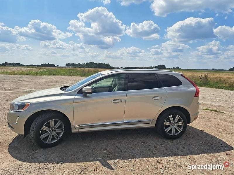 Złoty Używany 2017 Volvo XC60 SUV | 67 000 zł (Super Cena) - Obraz 1/4