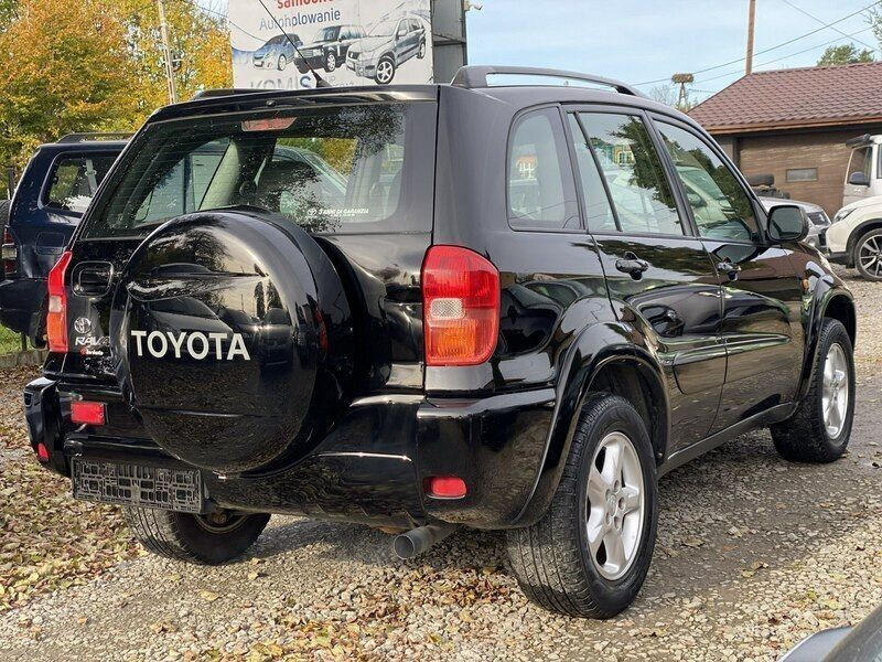 Używany Toyota RAV4 150 KM (110 kW) 2003 Czarny (metalik) SUV