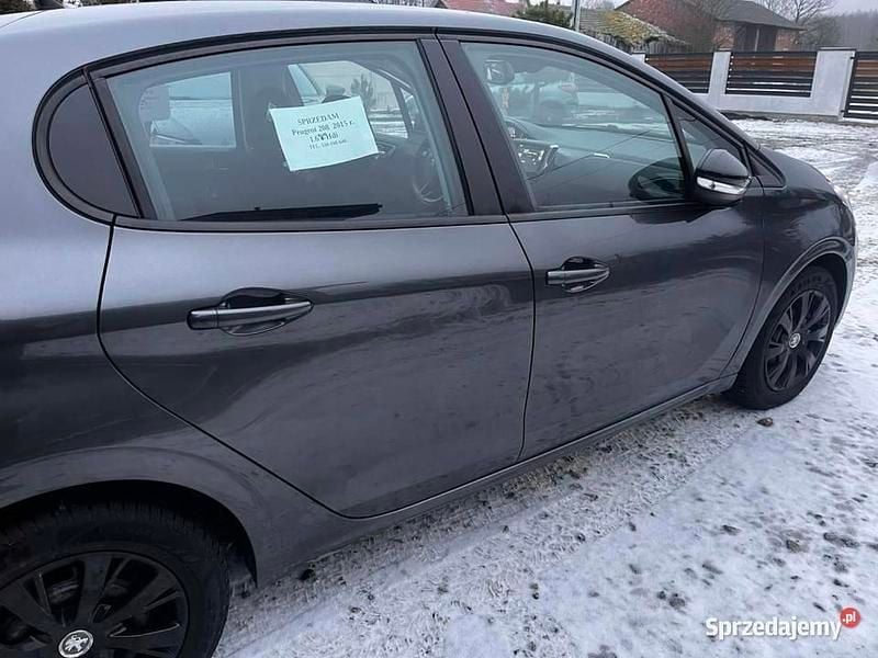 Używany Peugeot 208 2015 Grafitowy Hatchback