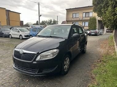 Czarny Używany 2010 Skoda Fabia Kombi | 4600 zł (Super Cena) - Obraz 1/4