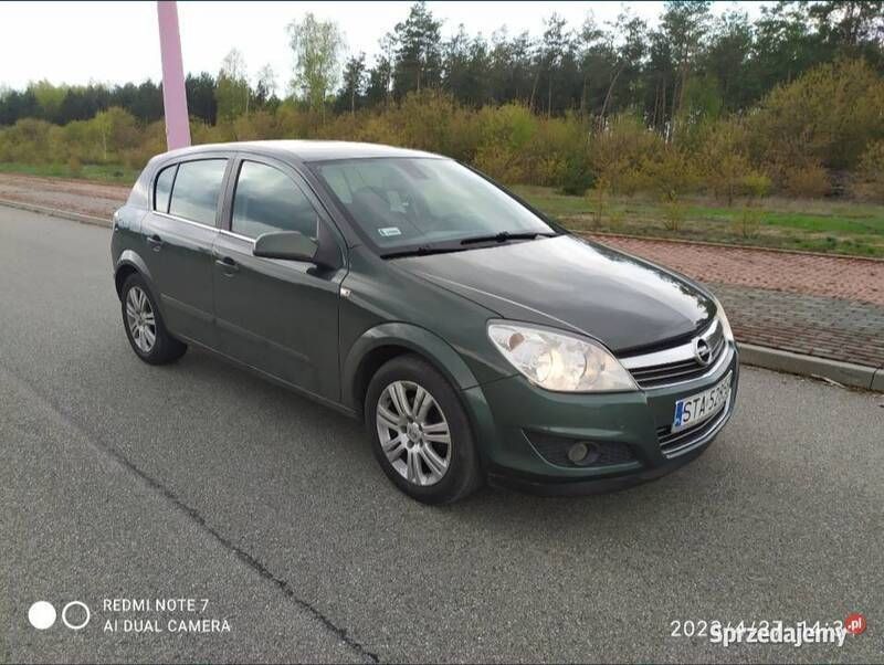 Używany 2009 Opel Astra Hatchback | 13 700 zł (Dość drogi) - Obraz 1/4
