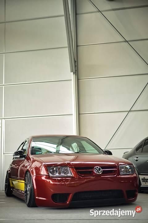 Bordowy Używany 1999 VW Bora Sedan/Limuzyna | 44 000 zł - Obraz 1/4