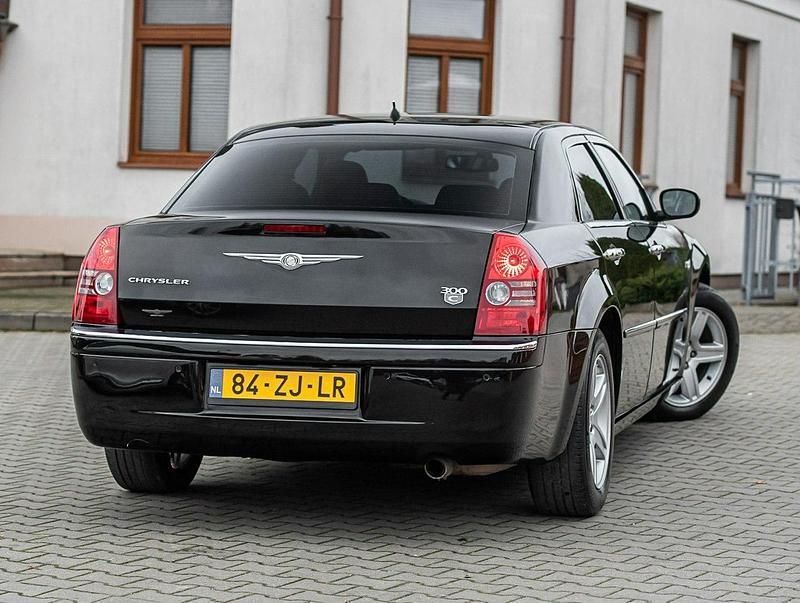 Używany Chrysler 300C 193 KM (141 kW) 2009 Czarny Sedan/Limuzyna