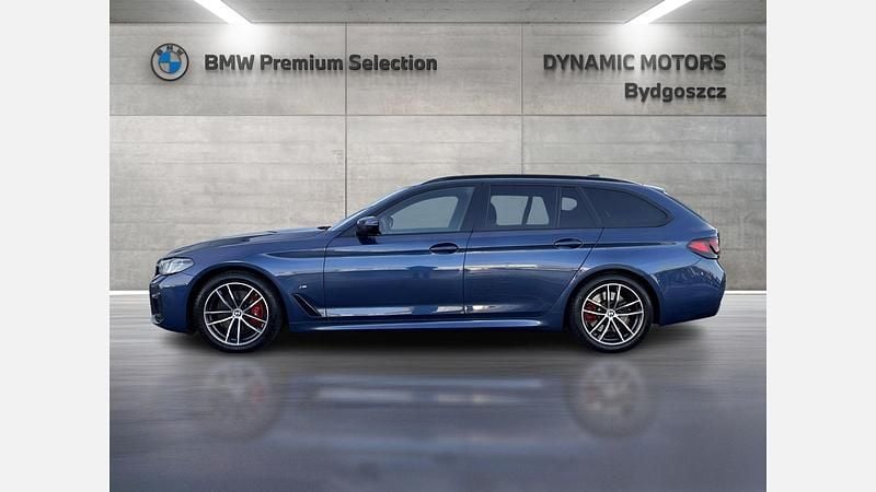 Używany BMW 530 Shadowline 252 KM (185 kW) 2021 Niebieski phytonic metalizowany Kombi