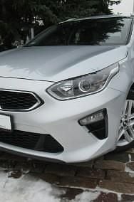 Używany Kia Ceed 160 KM (117 kW) 2021 Srebrny Hatchback