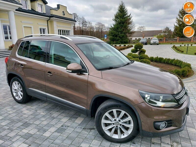 Brązowobeżowy Używany 2014 VW Tiguan SUV | 49 800 zł (Uczciwa cena) - Obraz 1/4
