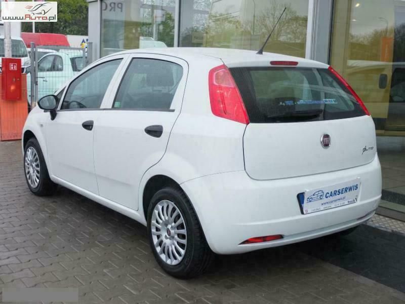 Używany Fiat Grande Punto 77 KM (56 kW) 2010 Biały Hatchback