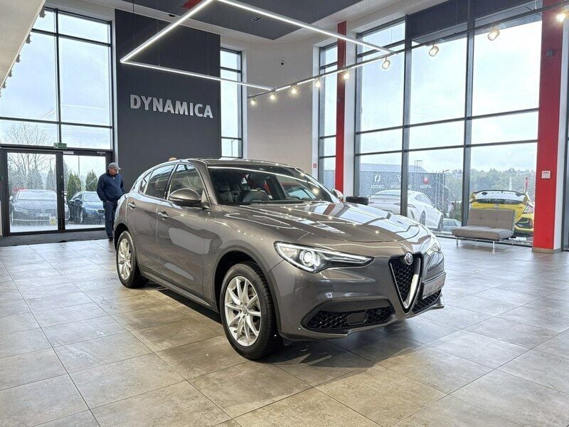 Szary Używany 2019 Alfa Romeo Stelvio Executive SUV | 128 900 zł - Obraz 1/3