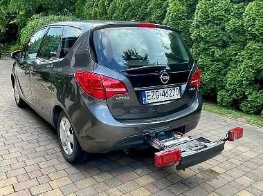 Szary Używany 2010 Opel Meriva Minivan | 16 000 zł (Dobra cena) - Obraz 1/4