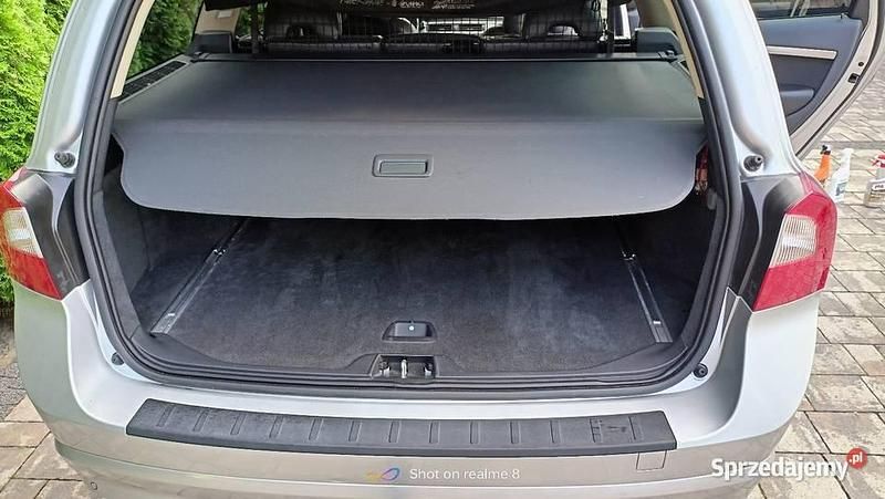 Używany Volvo V70 2007 Srebrny Kombi