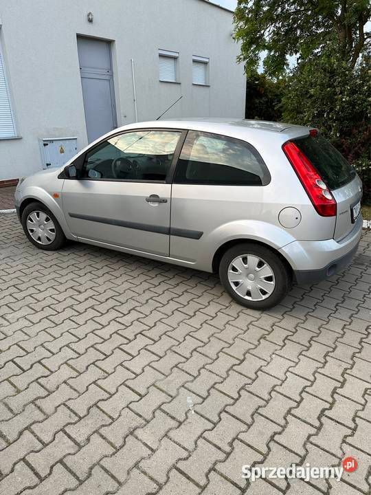 Srebrny Używany 2006 Ford Fiesta Hatchback | 6999 zł (Uczciwa cena) - Obraz 1/4
