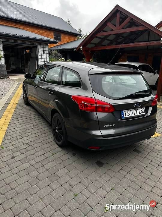 Używany Ford Focus 2016 Szary Kombi