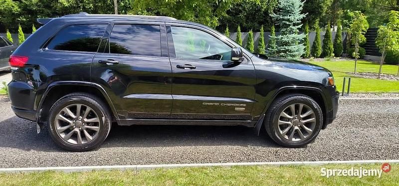 Czarny Używany 2016 Jeep Grand Cherokee SUV | 92 000 zł (Uczciwa cena) - Obraz 1/4