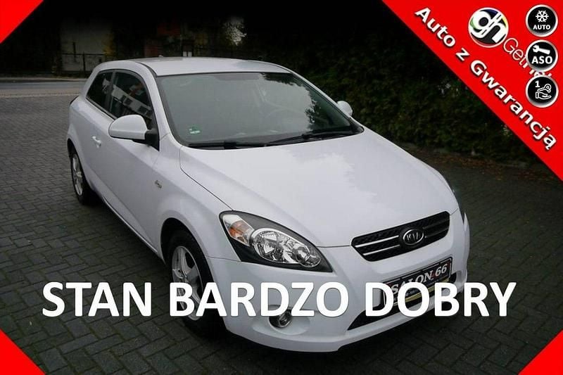 Biały Używany 2008 Kia ProCeed 2 Hatchback | 15 600 zł (Dobra cena) - Obraz 1/4