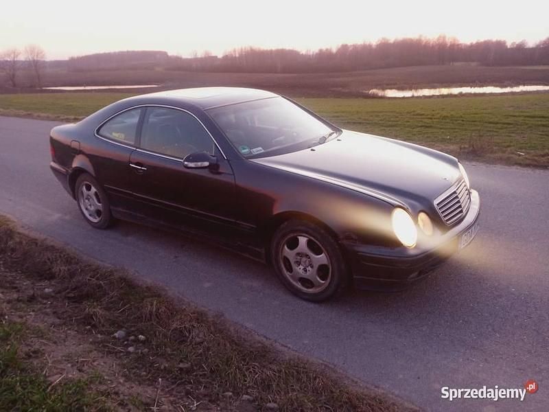 Czarny Używany 2003 Mercedes 230 Hatchback | 3600 zł - Obraz 1/4