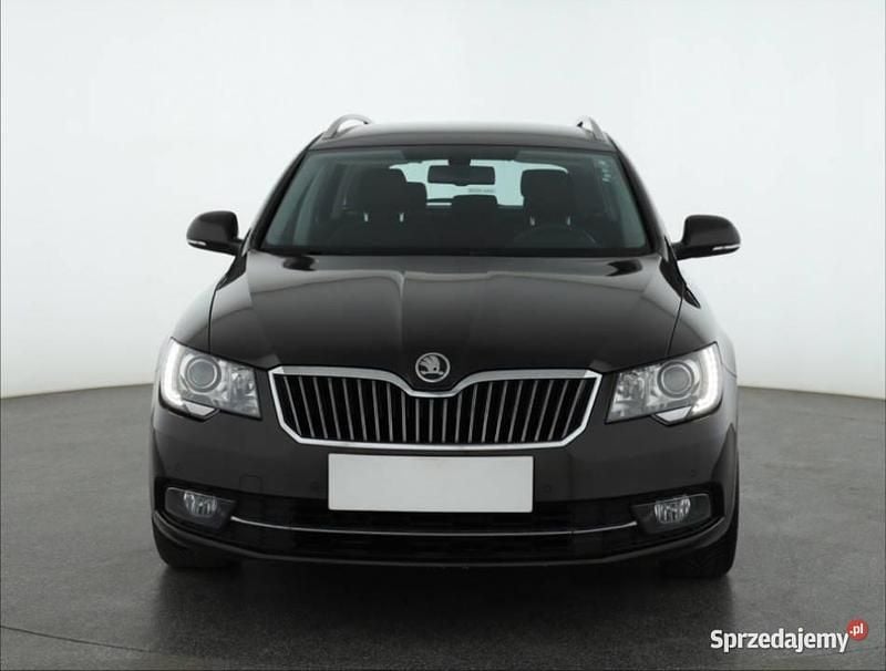 Brązowy Używany 2014 Skoda Superb Kombi | 33 999 zł (Dobra cena) - Obraz 1/4