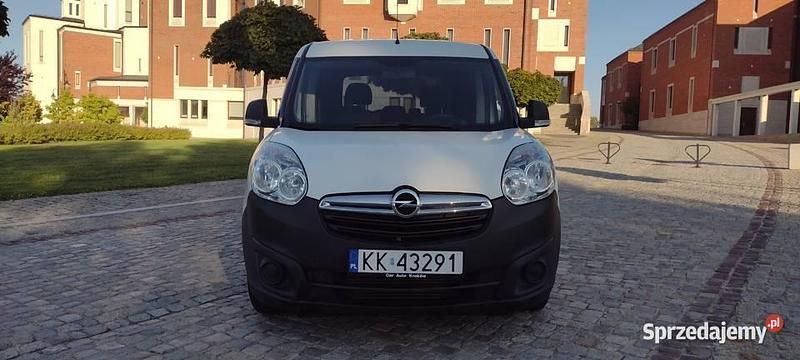 Używany 2017 Opel Combo Minivan | 24 499 zł (Uczciwa cena) - Obraz 1/4