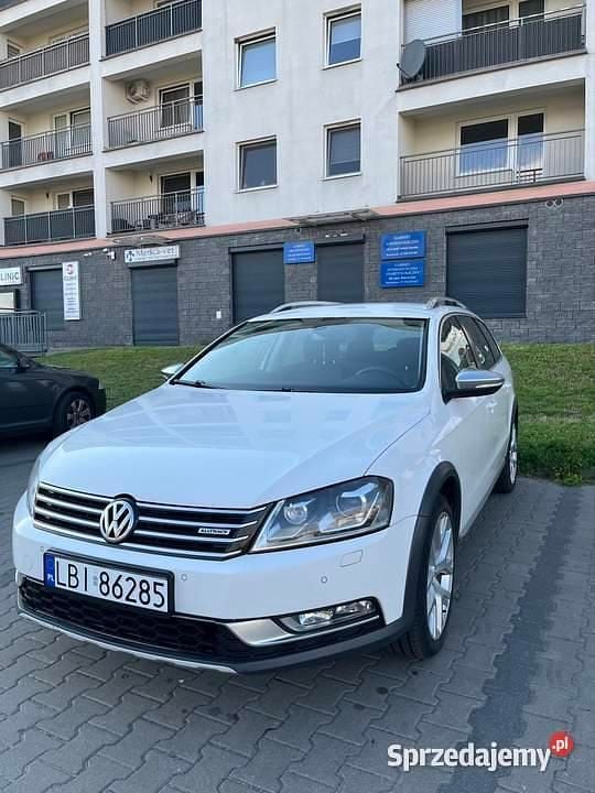 Biały Używany 2014 VW Passat Alltrack Kombi | 38 500 zł - Obraz 1/4
