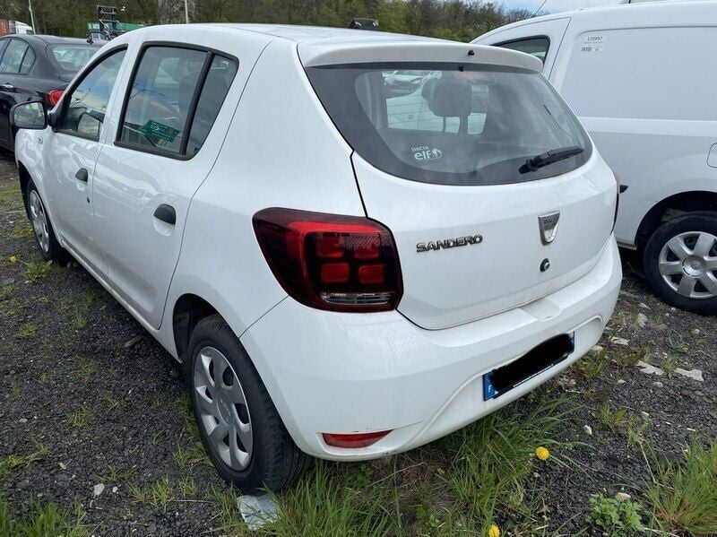 Używany Dacia Sandero 90 KM (66 kW) 2016 Biały Hatchback
