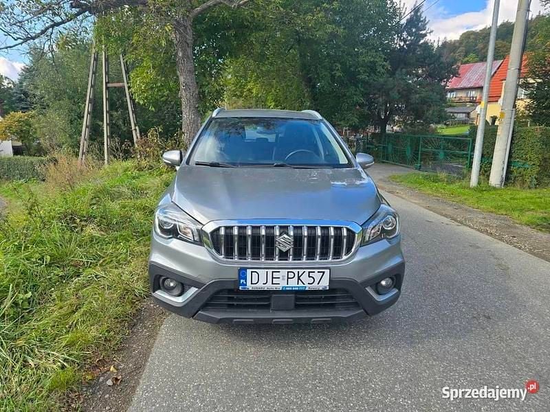 Szary Używany 2019 Suzuki SX4 S-Cross SUV | 47 900 zł (Uczciwa cena) - Obraz 1/4