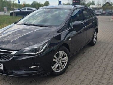 Czarny Używany 2019 Opel Astra Kombi | 38 900 zł (Uczciwa cena) - Obraz 1/4