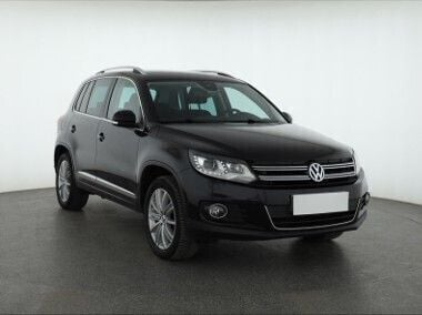Czarny Używany 2012 VW Tiguan SUV | 44 999 zł (Uczciwa cena) - Obraz 1/4